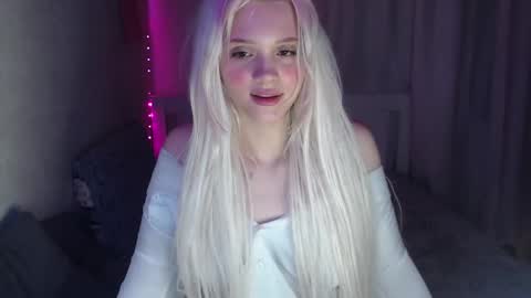 Snapshot of kttyemiow__ chatting on 03-08-25, 02:23 Emilia online show from 03-08-25, 02:23