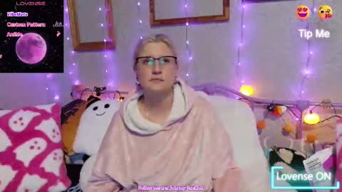 Samantha online show from 10-23-25, 11:24