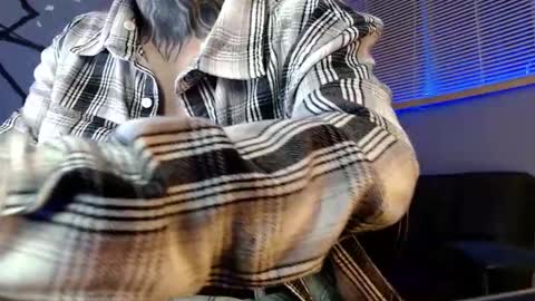 Snapshot of kuregari_xs chatting on 10-09-25, 05:05 kuregari_xs online show from 10-09-25, 05:05