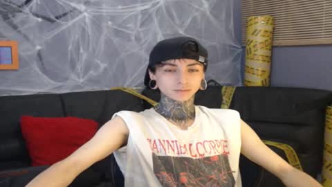 Snapshot of kuregari_xs chatting on 10-28-25, 06:28 kuregari_xs online show from 10-28-25, 06:28