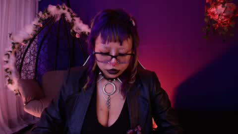 Snapshot of kuromi_purple chatting on 05-30-26, 11:29 Kuromi online show from 05-30-26, 11:29