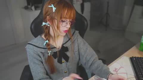 Kveilynn online show from 03-04-25, 07:43