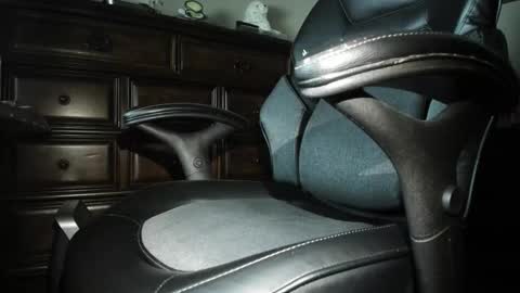 kwufbenk475692 online show from 02-05-26, 05:56