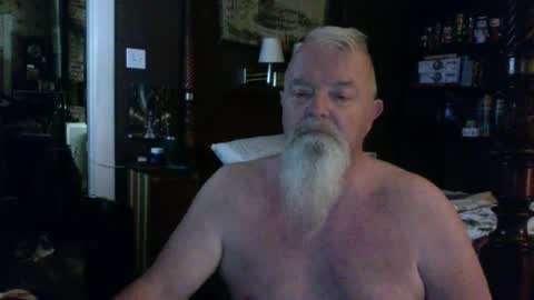 Snapshot of kyhgihntight chatting on 07-12-26, 11:23 Nick Nude Celt KYHighNTight online show from 07-12-26, 11:23