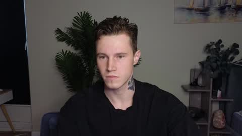 Snapshot of kyle_4u chatting on 12-18-24, 07:36 Kyle online show from 12-18-24, 07:36