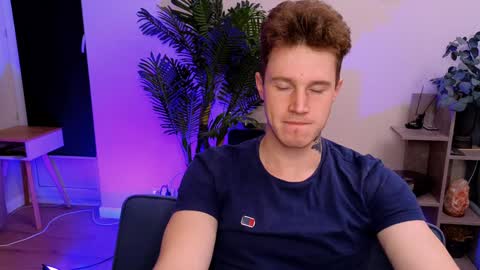 Snapshot of kyle_4u chatting on 12-24-24, 06:11 Kyle online show from 12-24-24, 06:11