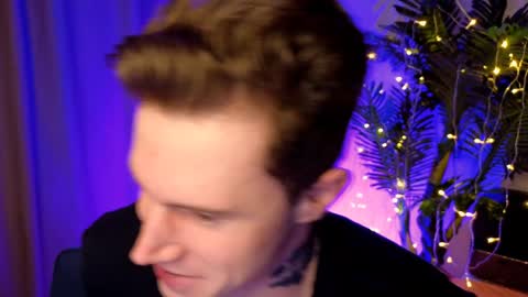 Snapshot of kyle_4u chatting on 12-31-24, 09:39 Kyle online show from 12-31-24, 09:39