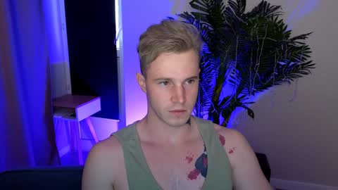 Snapshot of kyle_4u chatting on 01-20-25, 10:40 Kyle online show from 01-20-25, 10:40