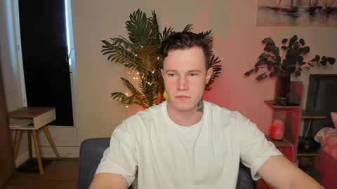 Snapshot of kyle_4u chatting on 01-31-25, 06:35 Kyle online show from 01-31-25, 06:35