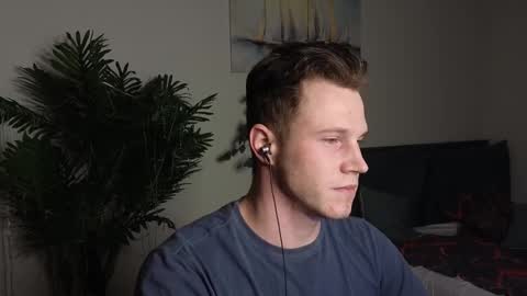 Snapshot of kyle_4u chatting on 02-15-25, 03:39 Kyle online show from 02-15-25, 03:39