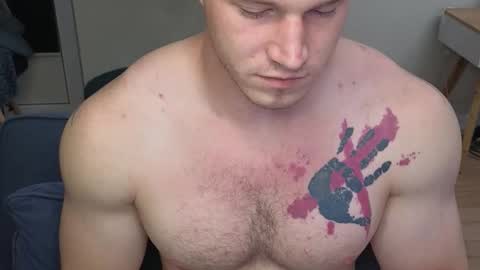 Snapshot of kyle_4u chatting on 10-27-25, 05:33 Kyle online show from 10-27-25, 05:33