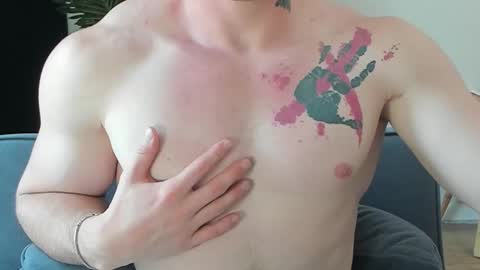 Snapshot of kyle_4u chatting on 11-02-25, 07:55 Kyle online show from 11-02-25, 07:55