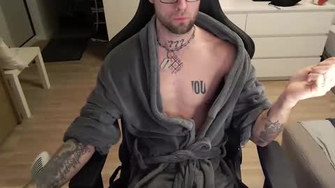 Kyle online show from 12-18-24, 03:37