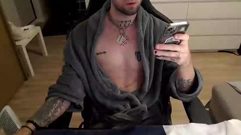 Kyle online show from 12-25-24, 04:22