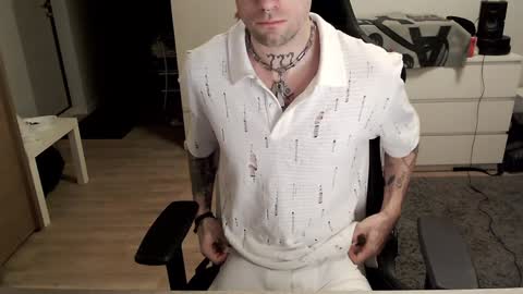 Kyle online show from 01-18-25, 03:42