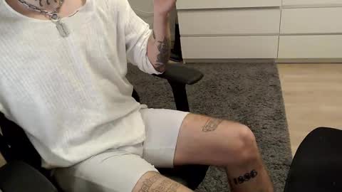 Kyle online show from 10-13-25, 07:41
