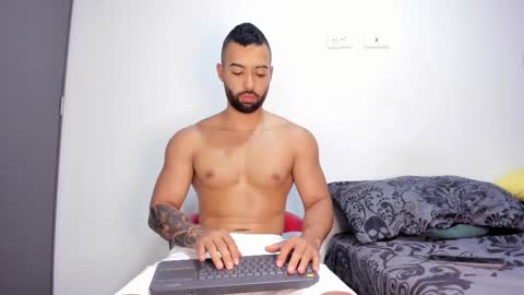 Snapshot of kyle_collinz chatting on 01-06-26, 03:32 Kyle collinz online show from 01-06-26, 03:32