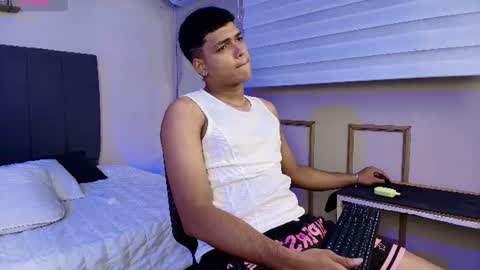 Kyliam online show from 07-19-26, 08:12