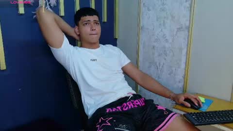 Kyliam online show from 07-22-26, 08:00