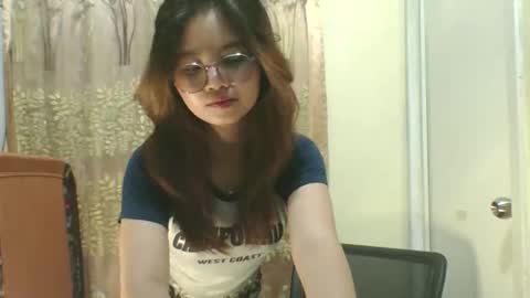 its me KYLIE online show from 10-18-25, 05:57