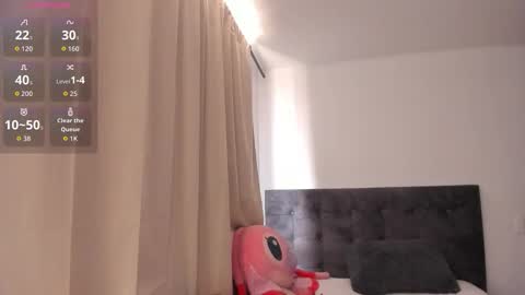 Kylie  online show from 05-13-26, 06:27