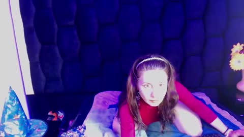 kylie_bloom online show from 10-28-25, 08:22