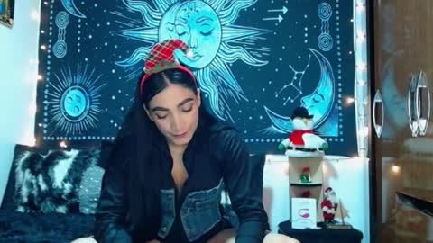 kylie online show from 12-26-24, 09:37