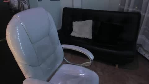 Snapshot of kylie_fire chatting on 02-25-25, 01:06 kylie online show from 02-25-25, 01:06