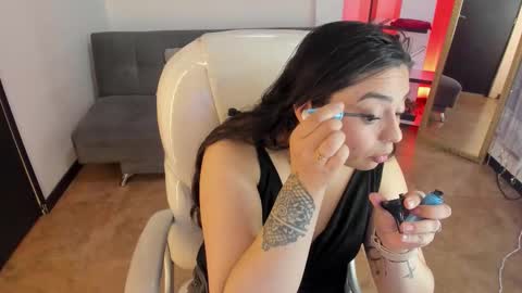 kylie online show from 12-03-25, 01:42