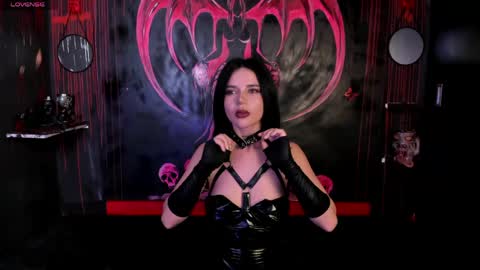 submissive demon Please help me to reach 500 thumbs up online show from 05-15-26, 10:50