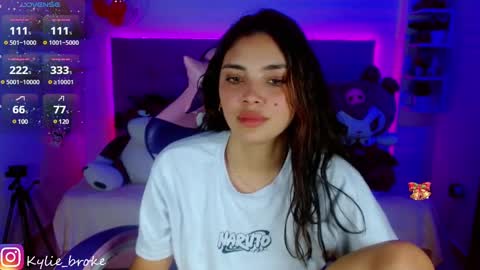 Snapshot of kylie_hottt_ chatting on 12-21-24, 09:25 k ylie online show from 12-21-24, 09:25
