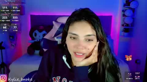 Snapshot of kylie_hottt_ chatting on 12-30-24, 03:36 k ylie online show from 12-30-24, 03:36