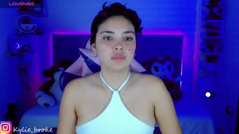 Snapshot of kylie_hottt_ chatting on 02-04-25, 09:10 k ylie online show from 02-04-25, 09:10