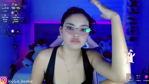 Snapshot of kylie_hottt_ chatting on 02-05-25, 09:07 k ylie online show from 02-05-25, 09:07