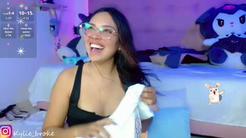 Snapshot of kylie_hottt_ chatting on 02-06-25, 12:11 k ylie online show from 02-06-25, 12:11
