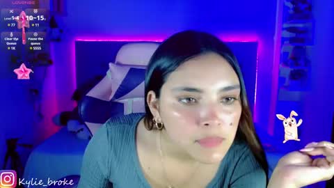 Snapshot of kylie_hottt_ chatting on 02-13-25, 10:33 k ylie online show from 02-13-25, 10:33