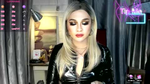 Snapshot of kylie_iyutera chatting on 03-04-25, 01:49 kylie online show from 03-04-25, 01:49