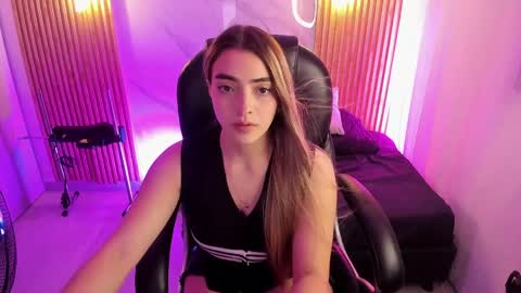 Snapshot of kylie_jones6 chatting on 05-06-26, 02:51 KYLIE online show from 05-06-26, 02:51