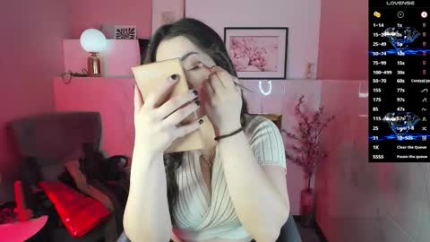 Kylie online show from 10-17-25, 05:43