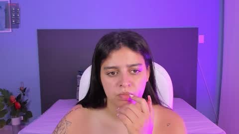 Kylie Reyes  online show from 12-10-24, 08:05