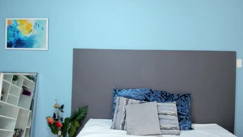 Kylie Reyes  online show from 10-18-25, 07:25