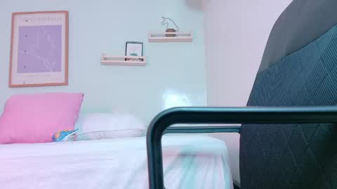 KYLIE  online show from 04-16-26, 12:50