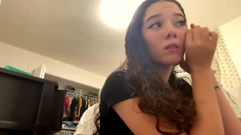 Kylie online show from 11-19-25, 10:32