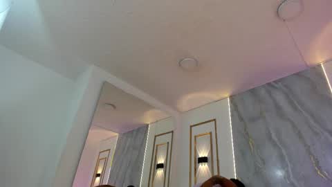 Kylie  online show from 10-12-25, 12:04