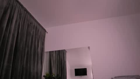 Snapshot of kyliejoyce chatting on 11-08-25, 09:57 Kylie online show from 11-08-25, 09:57