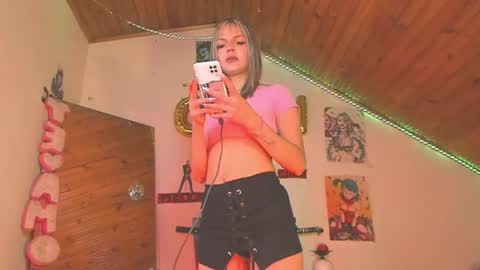 Snapshot of kyliekandy chatting on 04-20-26, 06:09 online show from 04-20-26, 06:09