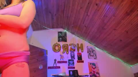 Snapshot of kyliekandy chatting on 04-23-26, 10:23 online show from 04-23-26, 10:23