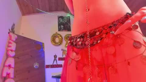 Snapshot of kyliekandy chatting on 04-25-26, 11:24 online show from 04-25-26, 11:24