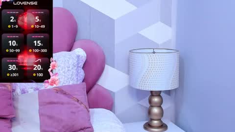 Snapshot of kyliemonnet chatting on 02-14-25, 10:49 Kylie jl online show from 02-14-25, 10:49