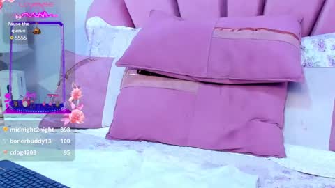 Snapshot of kyliemonnet chatting on 02-16-25, 07:26 Kylie jl online show from 02-16-25, 07:26